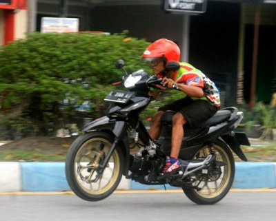 Honda Revo, Surabaya : ENGINE SWAP MODE BARU UP GRADE PERFORMANCE BEBEK 4 TAK