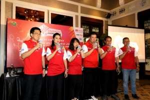 Rudi, Viyanti Silvana, Amelia Tjandra, Alan Budikusuma, Hendrayadi Lastiyoso, Tunjung Pramusinto. Saat pressconfrence menyambut Daihatsu ASTEC Open 2019, Surabaya.