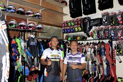 Garasi Balap Arya Raja Polah Jump Start Rizky Shafira Racing Team, Nganjuk : KOMITMEN PERTAHANKAN DINASTI RACING NGANJUK !