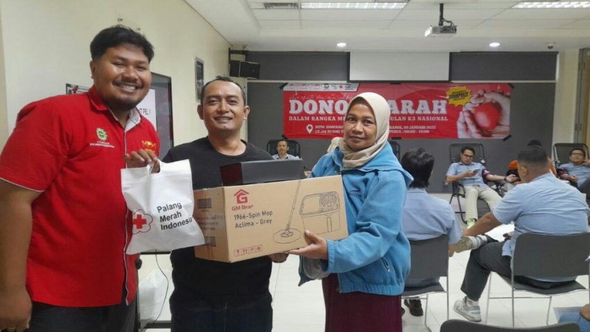 Peringati Bulan K3 nasional, MPM Honda Jatim Ajak Karyawan Berbagi Melalui Aksi Donor Darah