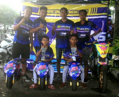 Erzhet HKS Nuansadia 83 Racing Team, Tulungagung : PIAWAI MENCETAK RIDER-RIDER POTENSIAL MINI GP DI JATIM