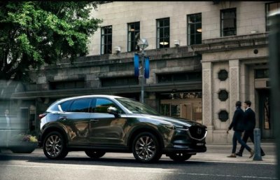 New Mazda CX-9 AWD. Mendapatkan tambahan fitur untuk kesenangan berkendara dengan tampilan makin premium.