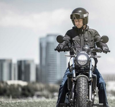 New Kawasaki Eliminator : MELENGKAPI KEBUTUHAN BIKERS PENGGEMAR TOURING, DENGAN STYLE CRUISER