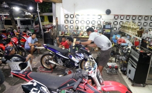 AMRF Bobs Racing School Kaisar Motor CLD IRC, Jatim. Persiapan matang &amp; fix akan berlaga di road race Bojonegoro (8/12/2019). 