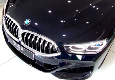 BMW Astra Saloon Week, Surabaya. Special event tematis, dengan segmentasi loyalis sedan BMW. 