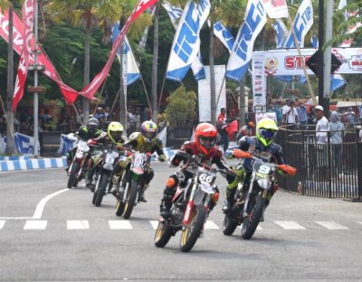 Kompetisi supermoto 2020, Jatim. Saling mengatrol dengan standarisasi kompetisi Trial Game Asphalt.