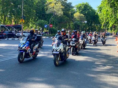 Komunitas HAI Chapter Surabaya Warnai Launching New Honda ADV160 di Surabaya
