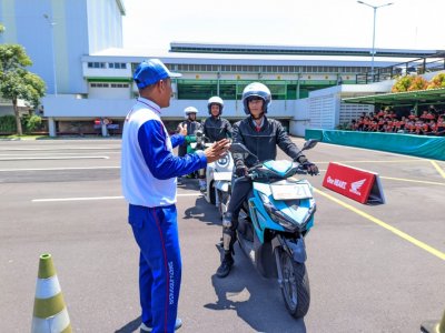 Jago #Cari_Aman Biar Happy, #Cari_Aman Berkendara Bagi Pemula Perhatikan 3 Hal Ini