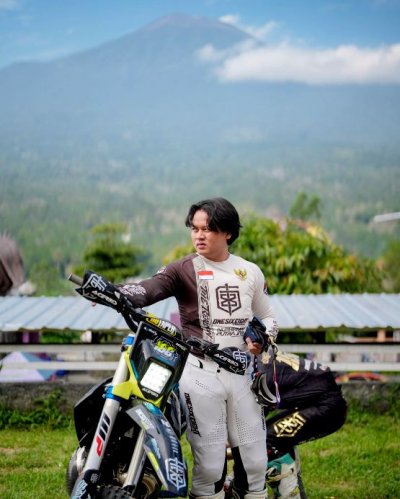 Mevans Sanggramawijaya. Semangat popularkan wisata Pemalang, melalui Onesixeight Private Adventure Visit Pemalang 2021.
