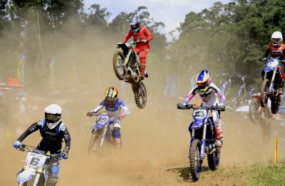 Rizqy Motorsport Yamaha : BAHAN EVALUASI DARI TOREHAN PRESTASI SERI PERDANA CLEOSA MX GTX SERIES 2026 !