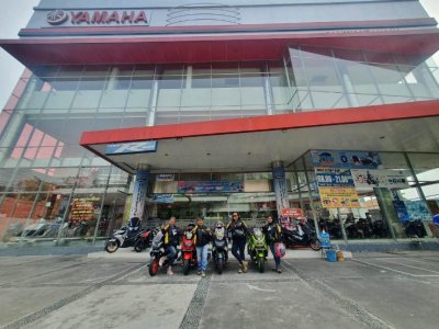 EMAK-EMAK EKSIS DARI BALIKPAPAN MERAPAT DI SURABAYA, YAMAHA JATIM SAMBUT HANGAT