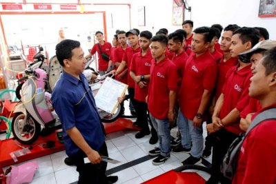 Anjas pada waktu mengikuti pelatihan AHYPP (note ; foto diambil sebelum masa pandemi).