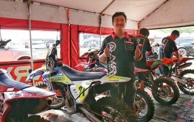 Hendrik Big Boss Akarmas Racing Division : PADUKAN HOBI &amp; BISNIS, TARJET GO NASIONAL