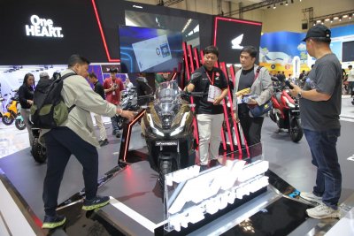 ‎DISAMBUT ANTUSIAS, NEW HONDA ADV160 &amp; JADI PRIMADONA DI IMOS 2025