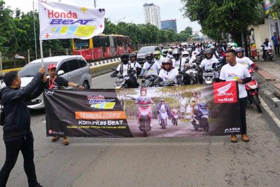 Ratusan Pengguna Honda BeAt Padati Jalanan Jakarta