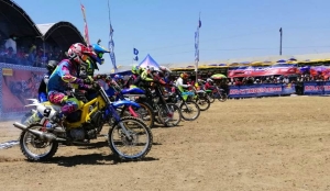 Kratingdaeng Kejurprov Putaran IV Motocross &amp; Grasstrack 2019, Pamekasan. Iklim sirkuit menguji stamina pembalap &amp; butuh suplemen khusus selain latihan fisik..  