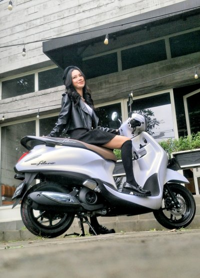 Yamaha Grand Filano. Dibekali desain jok yang lebih memahami arti sebuah kenyamanan &amp; otomatis jatuh cinta..