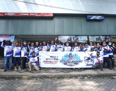 Ngalas Bareng Yamaha WR 155. Sesi foto bareng para peserta, sebelum start.