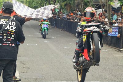 Black Hoe Racing Team, Ngawi : BERBEKAL TEAM SOLID &amp; TERBANGUNYA INISIATIF, SUKSES KUASAI LAGA ROAD RACE BOJONEGORO