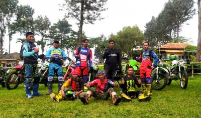 Cekitir Adventure Sidoarjo : KUMPULAN ORANG-ORANG HEBAT &amp; BERMARTABAT