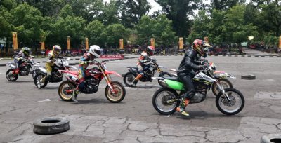 Kompetisi Supermoto Usai Pandemi 2020. Dihadapi bijak, dengan konsekuensi &amp; kompensasi untuk mencari solusinya. 