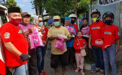 Keluarga besar Anugrah Mandiri Racing Factory, Ponorogo. Telah menjadi tradisi berbagi makanan di setiap bulan suci Ramadhan.