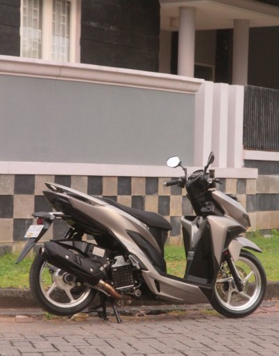 Honda Vario 150 : LEXUSISME ! TEMBUS 170 KM/JAM