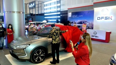 GIIAS Surabaya 2021 : DFSK PAMERKAN SERES SF5, MAKIN CANGGIH &amp; DILENGKAPI FITUR RECHARGE