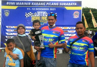 Tahu W Racing Team, Jombang : KONSISTEN LAGA DI SUPERMOTO, BERKARAKTER PETARUNG &amp; SIAP GO NASIONAL