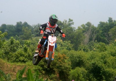 Lantamal V Fun Games Executive Motocross Jatim 2022, Jetis, Mojokerto : RADITYA RIZQY MOTOR BOSSS MILD TEMBAKAU BALAP MX GTX TEAM, SUKSES PERTAHANKAN GELAR THE BEST CROSSER 65 CC