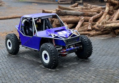 Gacoan Off Road G4 Donkas Racing Team. Dipersiapkan di kejuaraan nasional sampai Asia pasific, dengan basic Lexus 4300 cc.