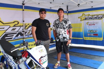 Fajri &amp; Fayat Owner Police Enjoy Racing Team. All out mengatrol gairah otomotif segmen racing kompetisi &amp; terpacu merubah mindset milenial beralih ke olahraga prestasi.