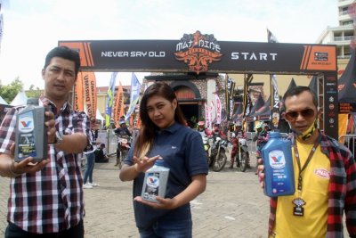 Valvoline Sintetis. Membawa semangat “The Original Motor Oil Campaign Valvoline”, tampil memeriahkan MAT9, Batu. 