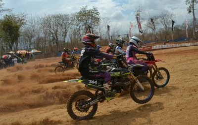 Sumekar Mototrack : DINAMIS MENGIKUTI PERKEMBANGAN MX GTX TERKINI, KIAT MENJAGA EKSISTENSI MX GTX TETAP BERGENGSI