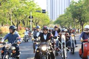 DGR. Kampanye peduli kanker ala biker Surabaya.