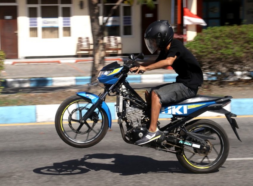 Suzuki Satria F 150 Fi Surabaya PASSION MORE SPEED 