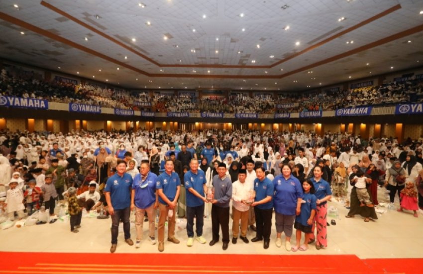 Yamaha STSJ Berbagi Kebahagiaan Bersama 11.500 Anak Yatim di Jawa Timur