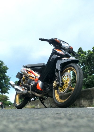 Yamaha F1Z R &quot;95, Surabaya : RESTORASI DENGAN DNA ROAD RACE