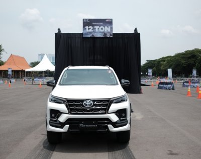 PT. Astra International Tbk - Toyota Sales Operation : TEST DRIVE ALL NEW FORTUNER 2.8 &amp; BUKTIKAN PERFORMA POWER TERBESAR DI KELASNYA