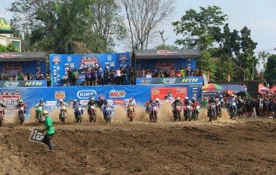 RMS Djagung Ipone Dunlop Akar Mas MX Team, Lamongan : NANDA &amp; ICENK BERBAGI GELAR TERBAIK DI KELAS BERGENGSI MX GTX