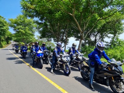 Makin Asyik, Eksplorasi Keindahan Lombok Dengan All New R15 Connected Dalam Keseruan Event bLU cRU Indonesia