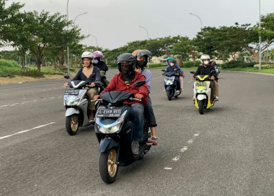 YAMAHA STSJ BERIKAN TIPS RIDING BARENG PASANGAN