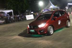 Brio Saturday Night Challenge 2019 seri III, Surabaya. Menjadi daya magnet peslalom novice tampil menguji skill berslalom.