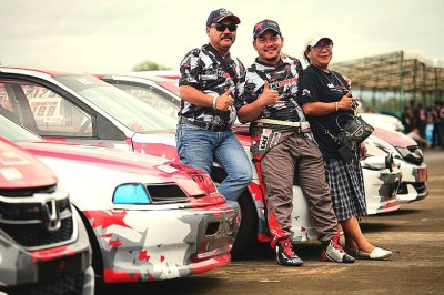 Mega Team - Ekitoyama Racing Team : MENJADI TRIGGER KEBANGKITAN DRAG RACE DI INDONESIA