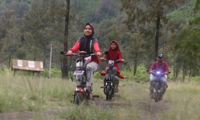 Electric Viar (E-Vi). Melengkapi sarana lokasi wisata &amp; suasana jadi lebih hidup.