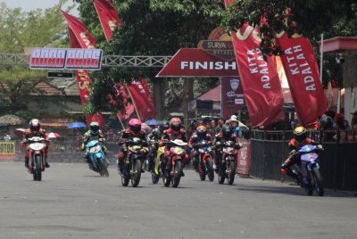 Klebun Balap Maharani Racing Team : SESI PENETRASI KATROL POPULARITAS, SAMBUT KEJURPROV ROAD RACE BONDOWOSO