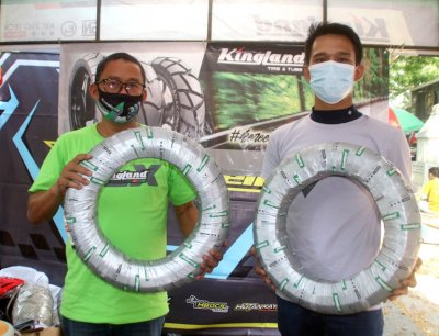 Joko Suseno QA/QC Division Head MR Comitee Head &amp; Tim Promosi PT. King Tire Indonesia. Road show kenalkan produk ban berkualitas tinggi, di even bergengsi MAT 9, Batu.