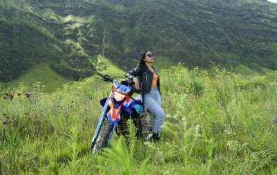 LADY BIKERS MALANG HOBBY NGALAS, ANDALKAN SPORT TRAIL BERKELAS