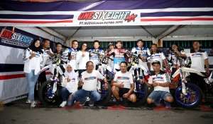 Onesixeight Racing Team, Jakarta. Dibangun Litta Rahmawati &amp; Mevans untuk meramaikan even supermoto di tanah air.