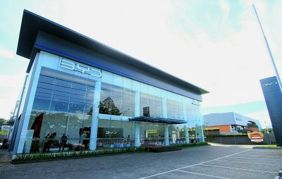 Komitmen BYD Membangun Ekosistem Energi Terbarukan, Melalui Kolaborasi Bisnis &amp; Mobil Listrik di Indonesia